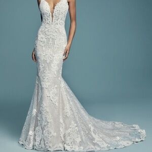 Stunning Wedding Dress Maggi Sottero size US 8
